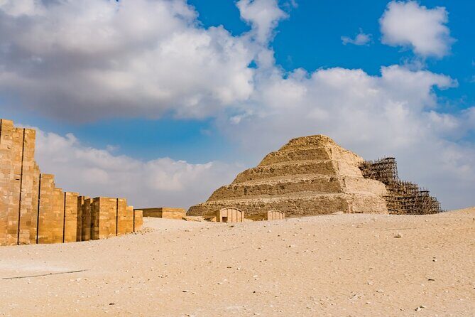 Giza Pyramids, Memphis and Sakkara Tour - Authentic Egyptian Lunch