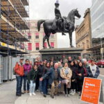 Glasgow: Walk The streets with a professional actor as guide - FAQs