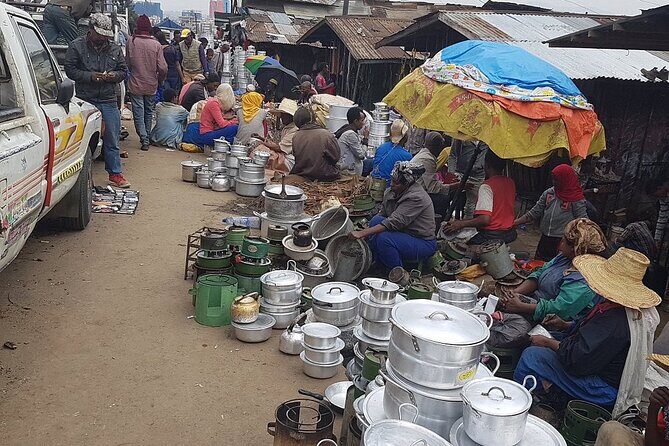 Go wheretheLocalsgo, Eatwhat thelocalseat!open Market&More Tours - What Makes This Tour Stand Out