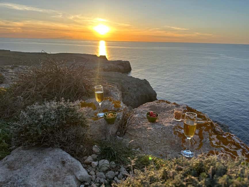 Good night Menorca: sunset with aperitif - The Sum Up