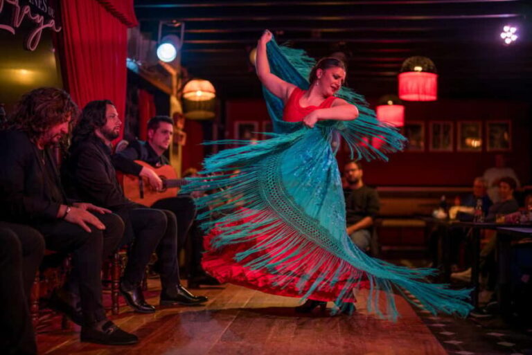 Granada: Flamenco Show in Albayzín - Jardines de Zoraya - What to Expect at Jardines de Zoraya