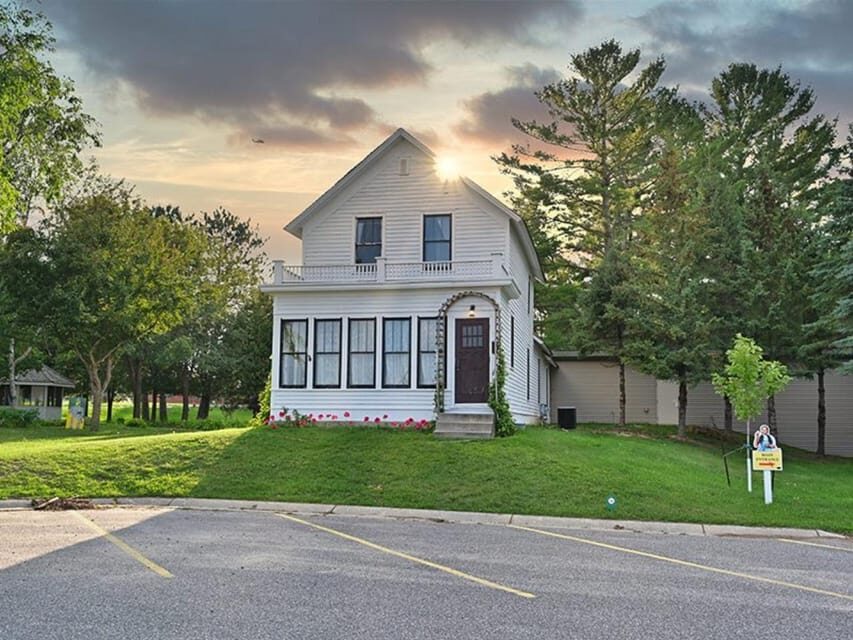 Grand Rapids: Judy Garland Museum Guided Tour - A Closer Look at the Experience