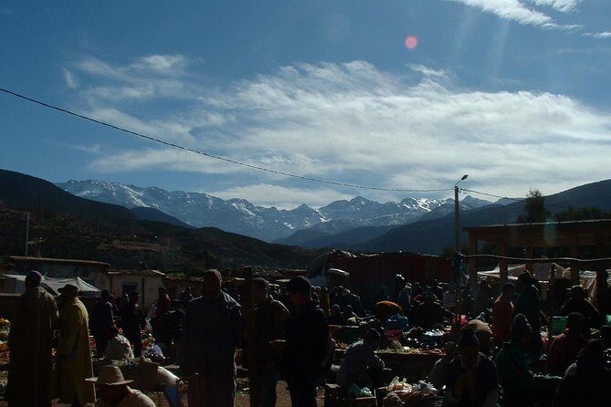 Guided Day Trip to Weekly Market at Atlas Mountains from Marrakech - Key Points
