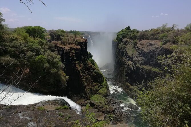 Guided Tour of The Victoria Falls and flight of angels - In-Depth Breakdown of the Itinerary