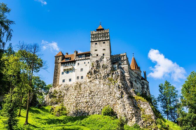 Guided Tour to Dracula Castle, Peles Castle and Brasov - Authenticity and Value