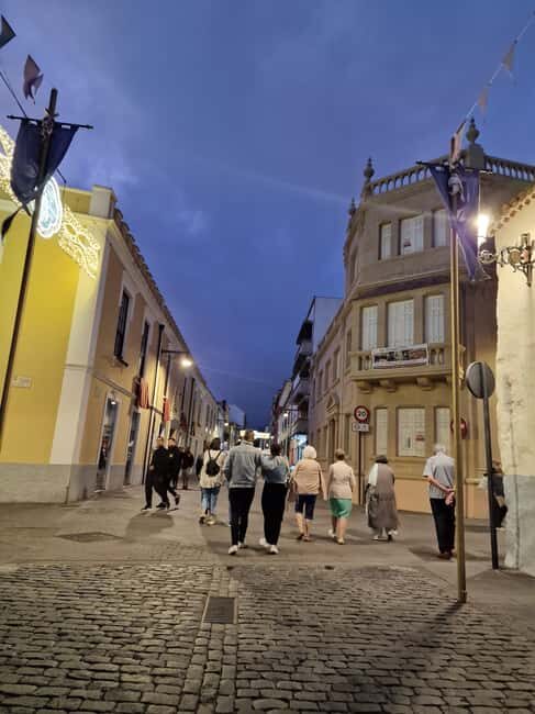 Guided visit and mysteries in San Cristóbal de La Laguna with a sweet treat. - Delving into the Legends and Mysteries