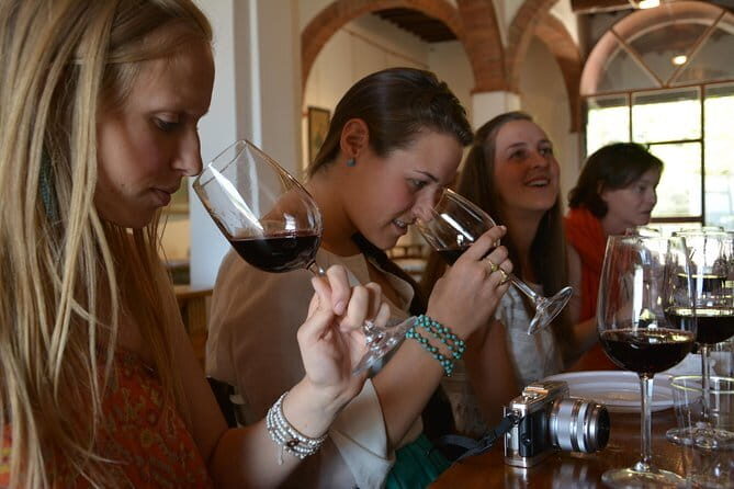 Half-Day Chianti Tour to 2 Wineries with Wine Tastings and Meal - Why This Tour Works Well