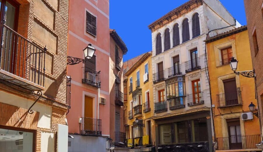 Hello Toledo: Private 2-Hour City Walk with Local Guide - Why This Tour Works
