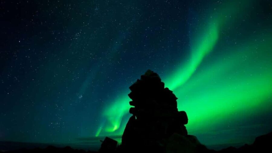 Henningsvær: Northern Lights Tour with Photographer - Detailed Breakdown of the Tour Itinerary