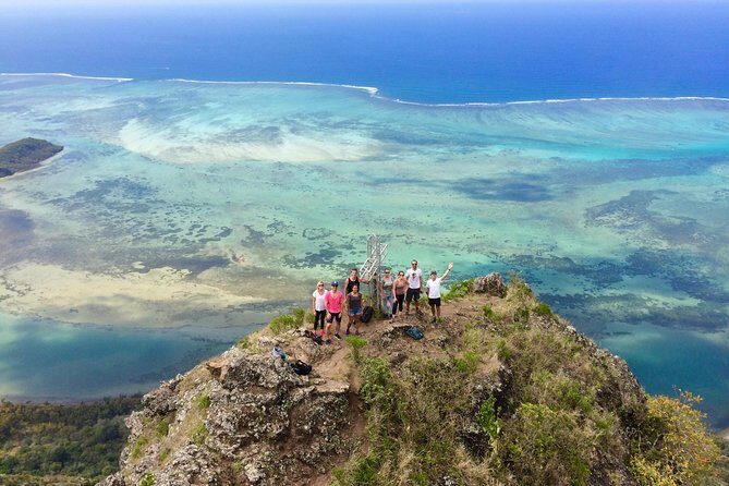 Hiking Le Morne Brabant - The Guides: Masters of Knowledge and Support