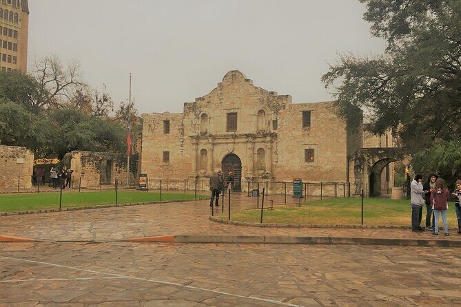 Historic Downtown & Riverwalk Walking Tour - Exploring the Itinerary in Detail