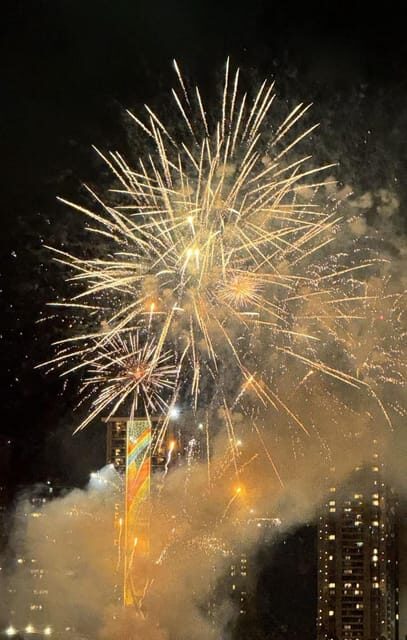 Honolulu: 1-Hour Friday Night Fireworks Cruise with Drinks - Why the 1-Hour Cruise Works