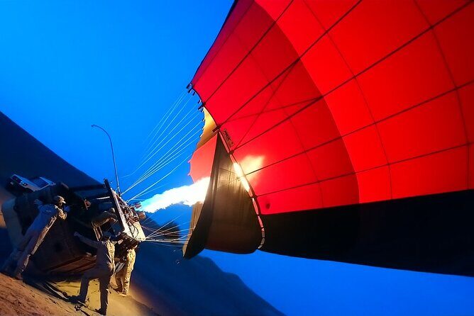 Hot Air Balloon Ride With Gourmet Breakfast and Falcon Show - What Sets This Tour Apart?