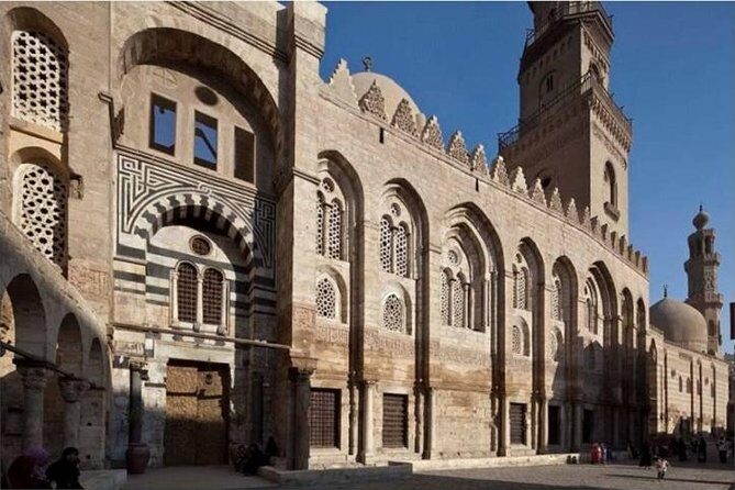 Islamic Cairo Walking Tour: Khan el Khalili, Al-Azhar Mosque - Detailed Breakdown of the Itinerary