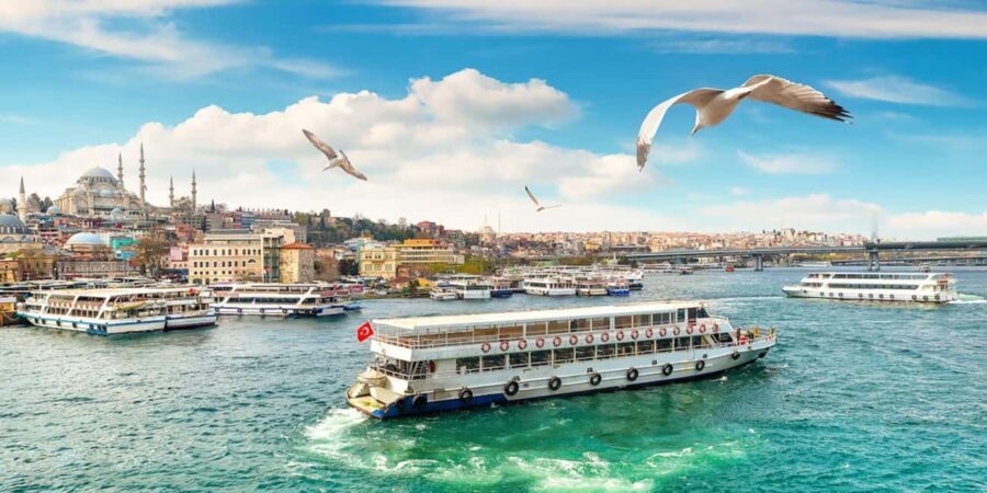 Istanbul: Sultanahmet, Balat, & Bazaars Tour With Cruise - Step Into the Roman Era at the Basilica Cistern