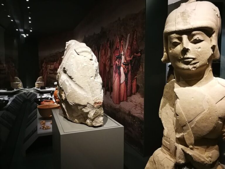 Jaén: Iberian Museum and Provincial Museum Entry and Tour - What the Tour Includes and How It Works