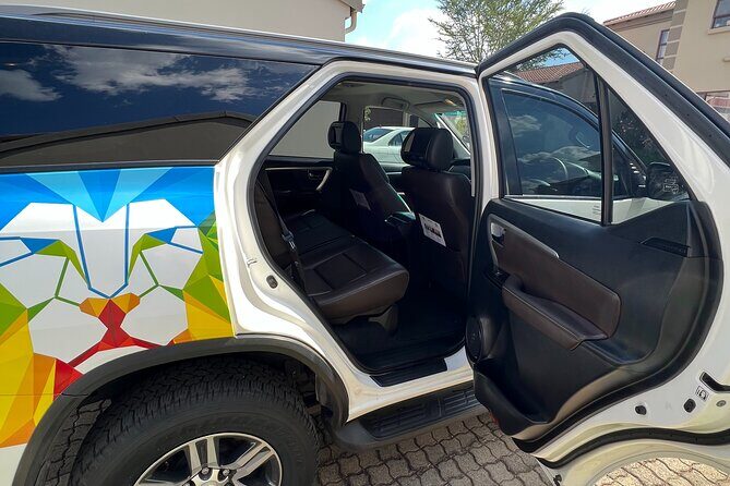 Johannesburg: Private Transfers from Airport to Hotel/Game Lodge - A Closer Look at the Experience