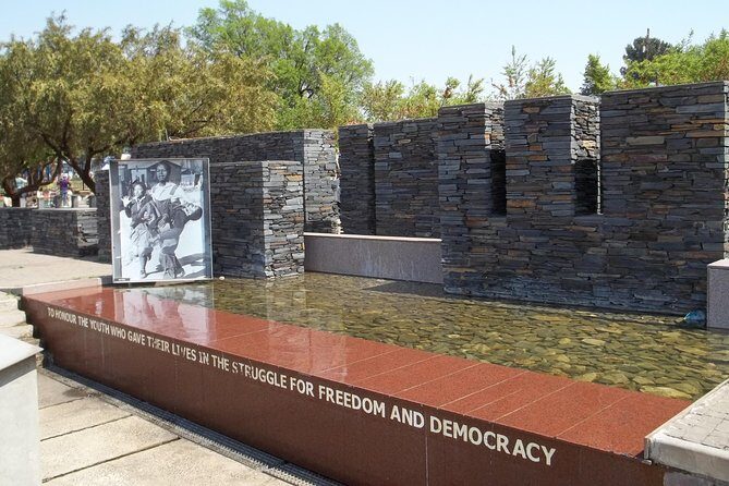 Johannesburg Soweto Highlights Tour - Exploring the Soweto Highlights