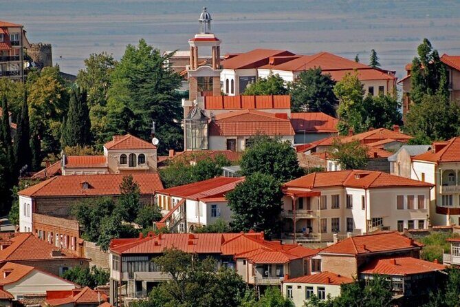 Join in group tour-transfer from Yerevan to Tbilisi or vice versa - Scenic Stops and Cultural Highlights