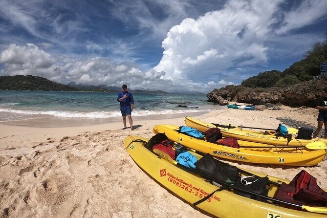 Kailua Twin Islands Guided Kayak Tour, Oahu - Paddling to the Mokulua Islands