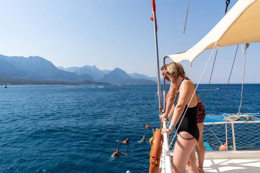 Kemer: Blue & Green Boat Trip and Jeep Safari with Lunch - The Experience Through the Eyes of Travelers