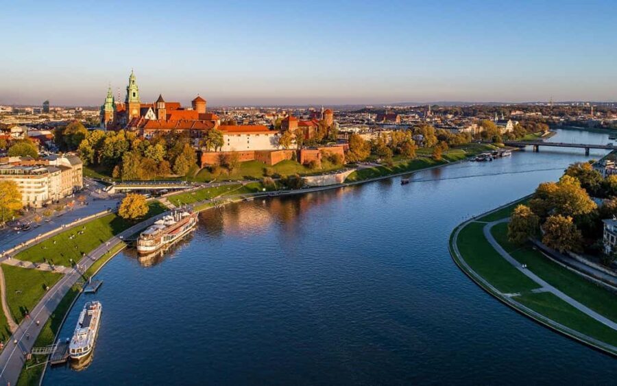 Krakow: Magical day with Alpacas, Castle & Sunset on Water - Exploring the Itinerary: What You’ll Experience