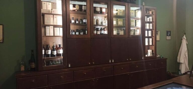 Krakow: Visit Apteka Pod Orlem in Italian - The Sum Up