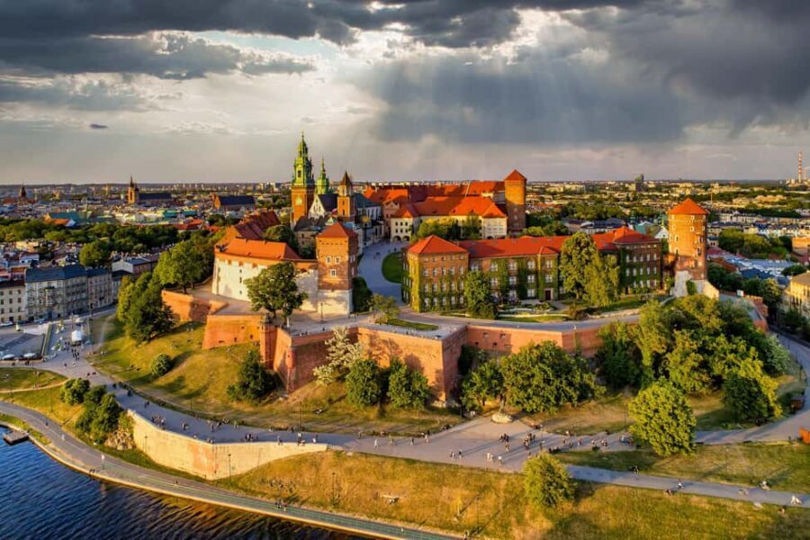 Krakow: Wawel Castle Guided Walking Tour - Why This Tour Delivers Great Value