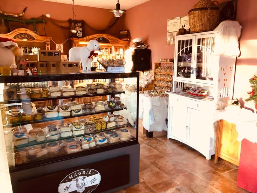KRK: Cheese factory inside tour and product tastingguide - Who Will Love This Tour?