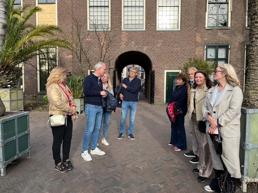 Leiden: Cultural highlights walking tour NEW - Leiden University and Historic Buildings