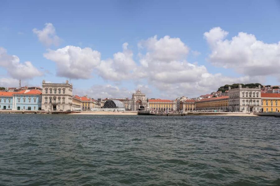 Lisbon: Sailing trip on the Tagus River - The practicalities: what to bring and what to expect