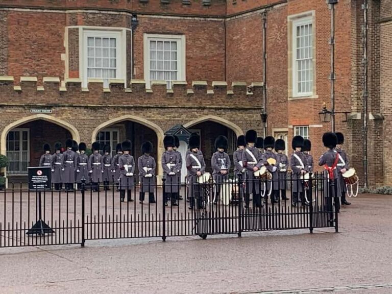 London: Changing of the Guard Experience with a Historian - The Itinerary in Detail
