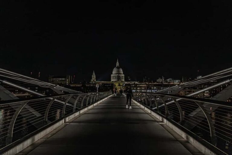 London Ghost Walking Tour: Tales of Terror & Mystery - An In-Depth Look at the London Ghost Walking Tour
