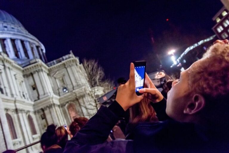 London: Nighttime Open-Top Sightseeing Tour with Live Guide - Who Will Love This Tour?