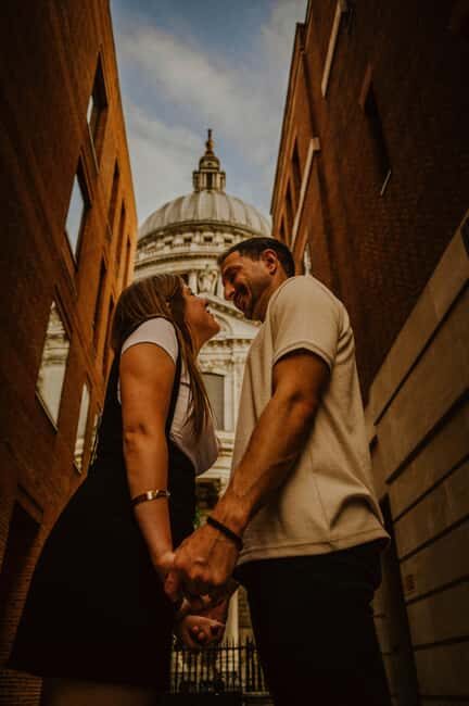 London: Romantic Photoshoot In Iconic Landmarks - The Experience Duration and Flexibility