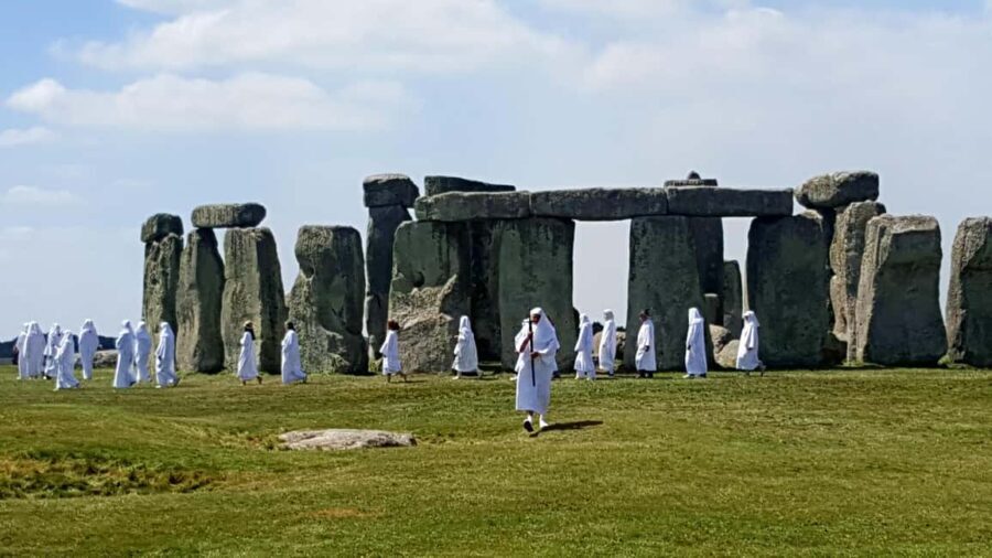 London: Stonehenge and Woodhenge Private Black Cab Tour - What to Expect from This Private Black Cab Tour