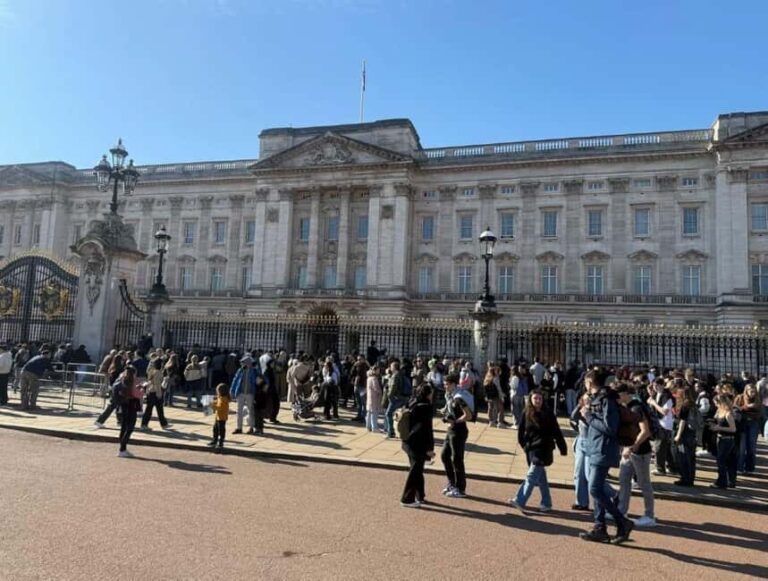 London: Top 50 Sights Walking Tour with Guide - Landmark Highlights & Insider Insights