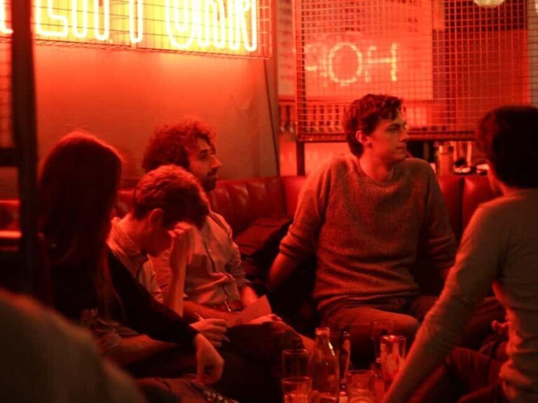 London: West End Pub Tour with Fish and Chips - Exploring the Tour: What to Expect