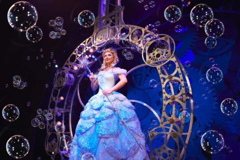 London's West End: Ticket to Wicked the Musical - An In-Depth Look at the Wicked Experience