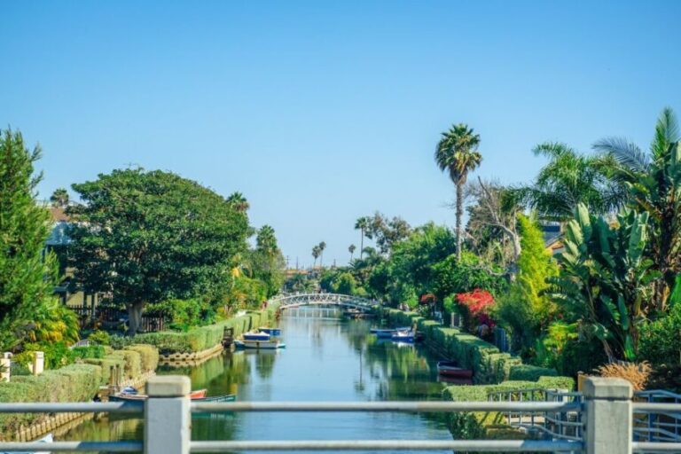 Los Angeles: Small Group Sightseeing Tour - Transportation, Timing, and Group Size