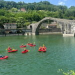 Lucca: canoe devil bridge - The Experience: Details and Highlights