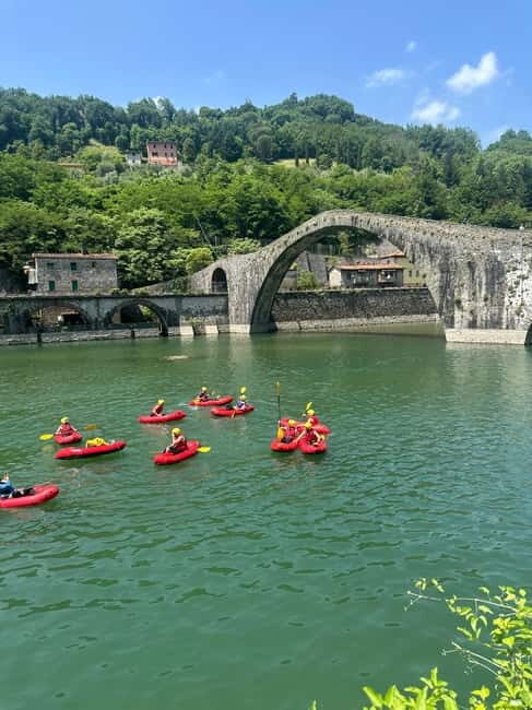 Lucca: canoe devil bridge - The Experience: Details and Highlights