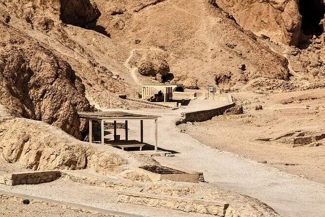Luxor Day Tour to Valley of the Queens, Habu & Ramesseum Temples - Why This Tour Might Be Perfect for You