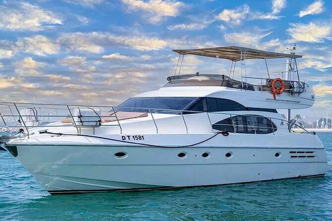Luxury Private Yatch 52ft Dubai Marina with Pick up & Drop Off - What to Expect from the Itinerary