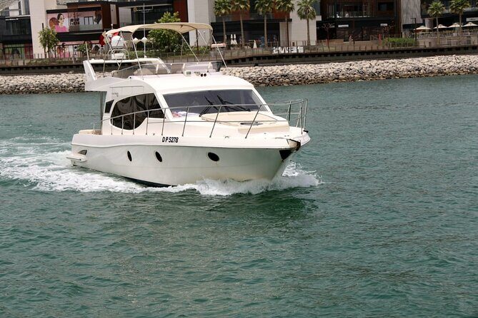Luxury Yacht Charter : Dubai Marina, Atlantis The Palm & Burj Al Arab - Detailed Itinerary Breakdown