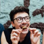 Madrid: Guided Tapas Food Tour with Dinner - The Vibe and Atmosphere