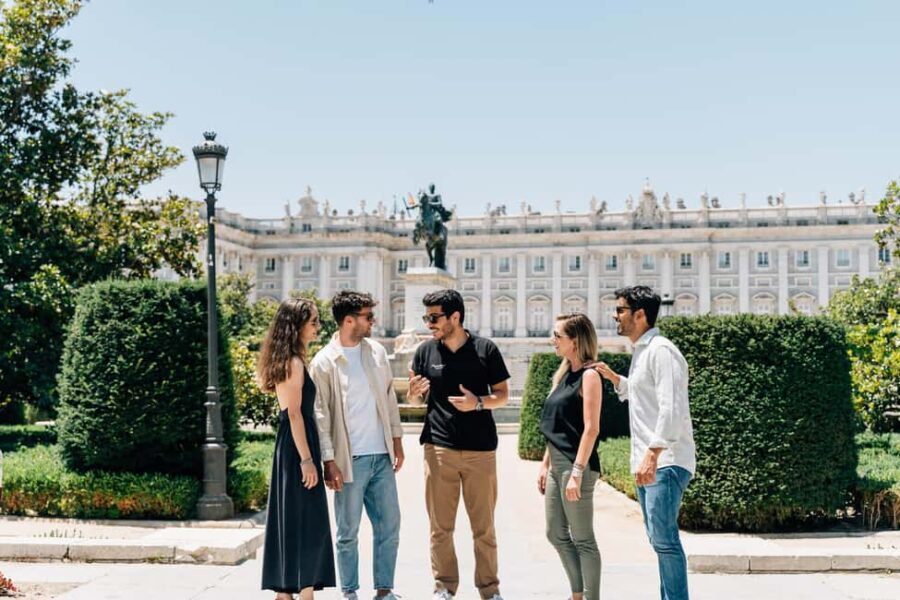 Madrid: Old Town Walking Tour and Royal Palace - Exploring Madrid’s Historic Heart