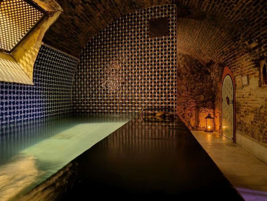Madrid - Plaza Mayor: bath, kessa, and relaxing massage - Key Points