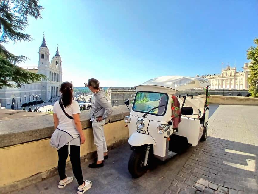 Madrid: Private Tuk-Tuk Tour Highlights - A Step-by-Step Breakdown of the Tour Experience