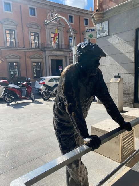 Madrid: walk through the Barrio de los Austrias with the option of visiting the Prado Museum - Practical Tips for Travelers